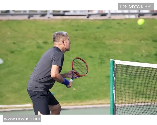 南京网球队在城市联赛中以56分稳居积分榜首位展现强劲实力